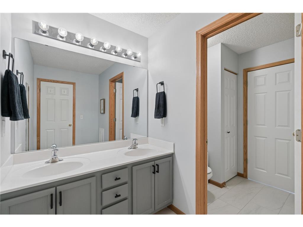 668 Cobblestone Way Shakopee MN 55379 7065983 image18