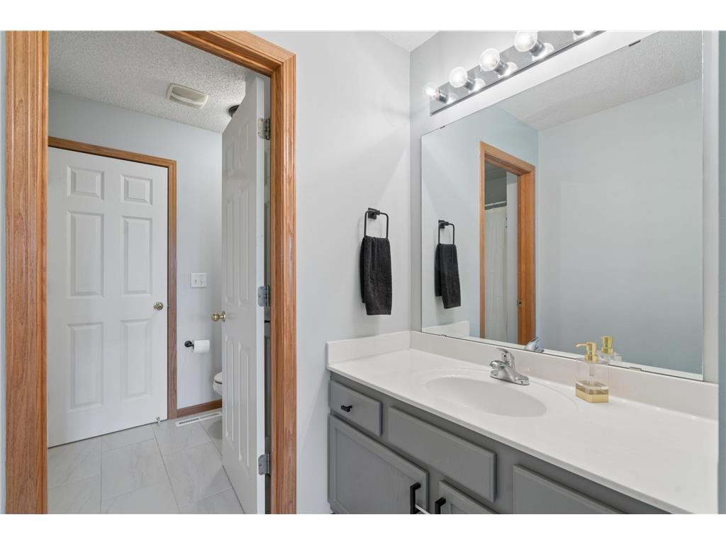 668 Cobblestone Way Shakopee MN 55379 7065983 image19