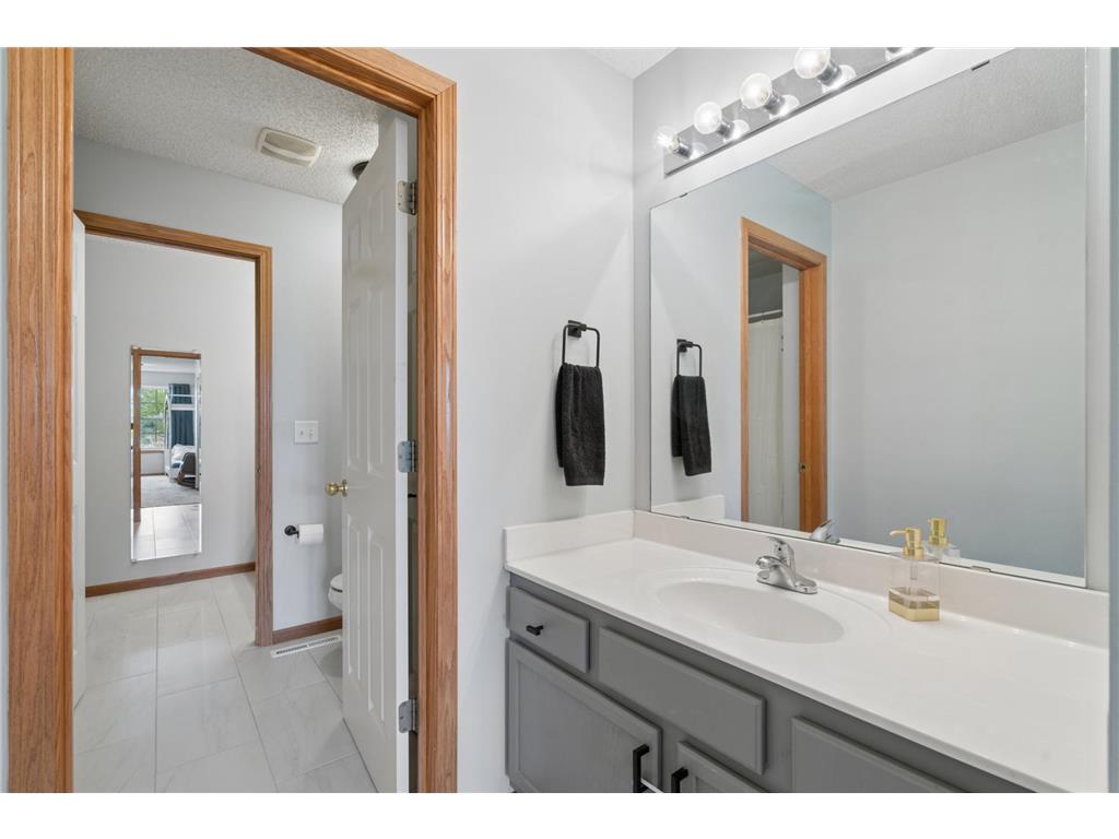 668 Cobblestone Way Shakopee MN 55379 7065983 image20