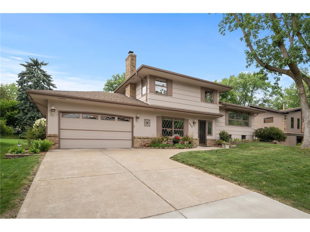 668 Riviera Drive New Brighton MN 55112 6709389 image1