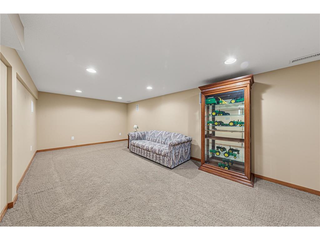 6680 Upper 167th Street W Lakeville MN 55068 7044546 image20