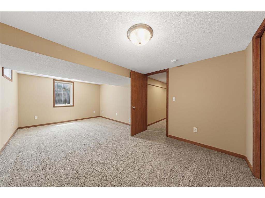 6680 Upper 167th Street W Lakeville MN 55068 7044546 image24