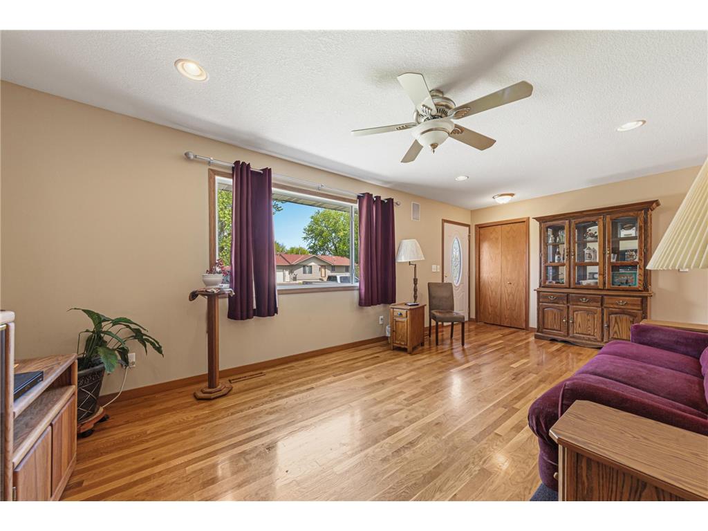 6680 Upper 167th Street W Lakeville MN 55068 7044546 image3
