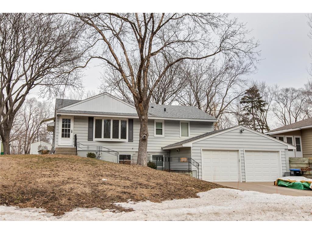 669 Belmont Lane W, Roseville, MN, 55113 MLS 6167348 Edina Realty