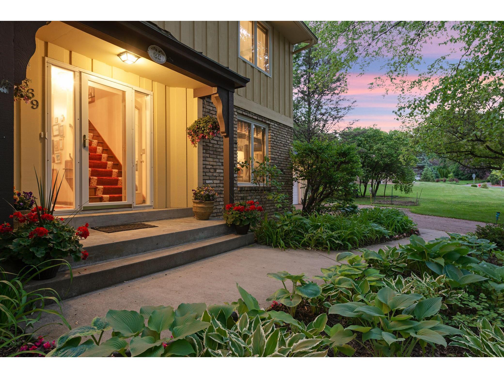 669 Maple Park Drive, Mendota Heights, MN, 55118 MLS 6019736 Edina