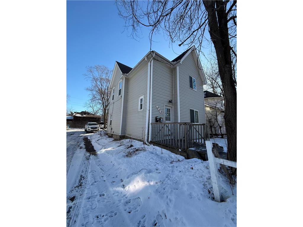 669 Old Highway 8 NW New Brighton MN 55112 7033612 image2