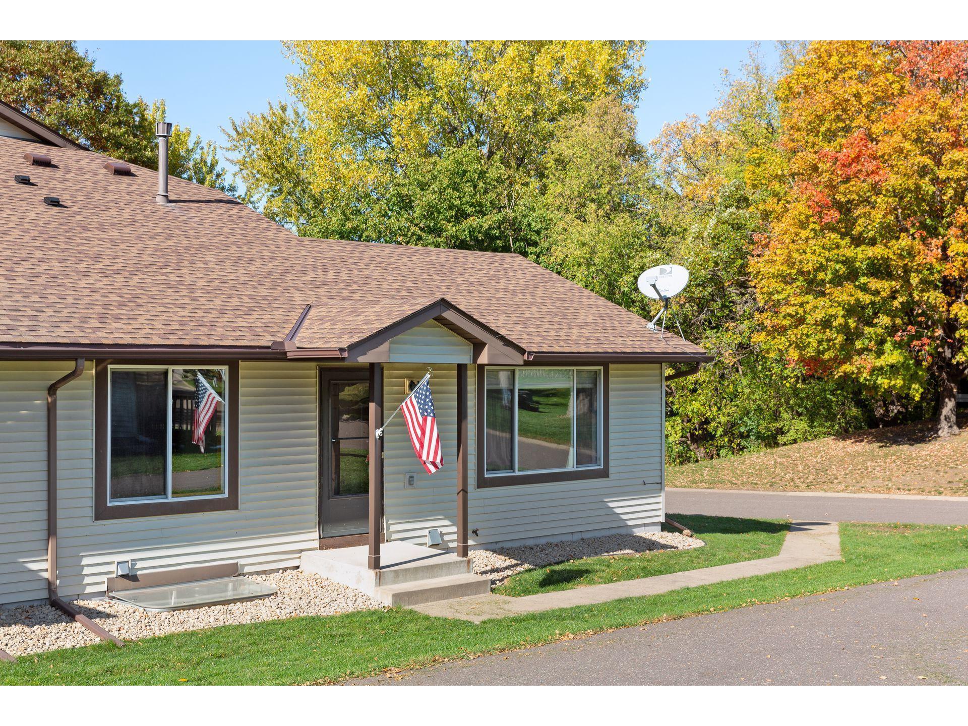 6690 Gretchen Court N, Oakdale, MN, 55128 MLS 6117325 Edina Realty