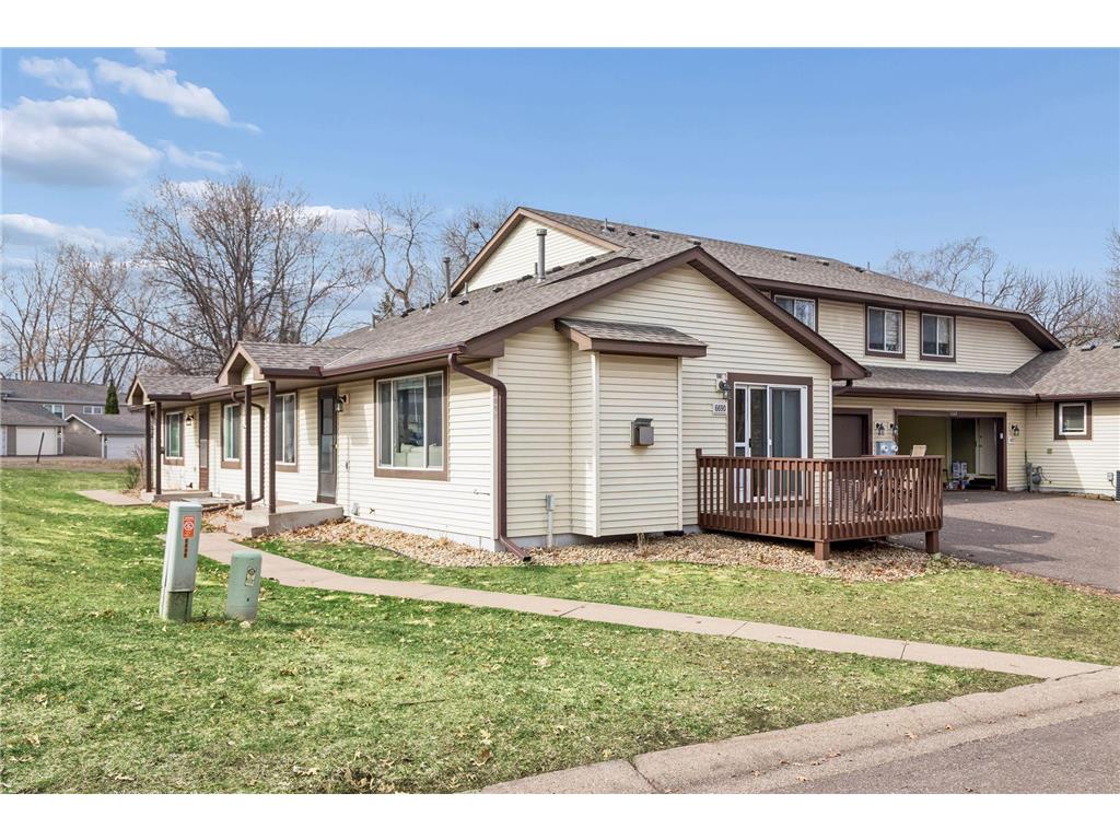 6690 Gretchen Court N Oakdale MN 55128 7067159 image1
