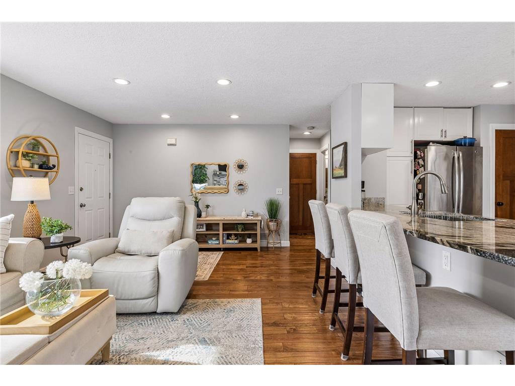 6690 Gretchen Court N Oakdale MN 55128 7067159 image14
