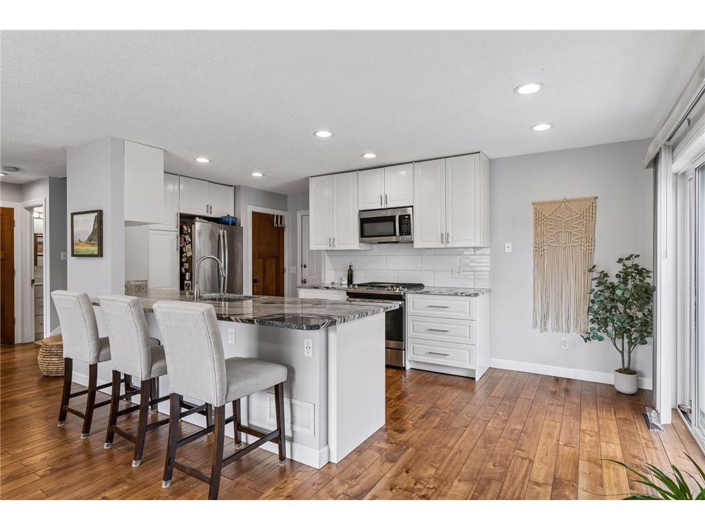 6690 Gretchen Court N Oakdale MN 55128 7067159 image16