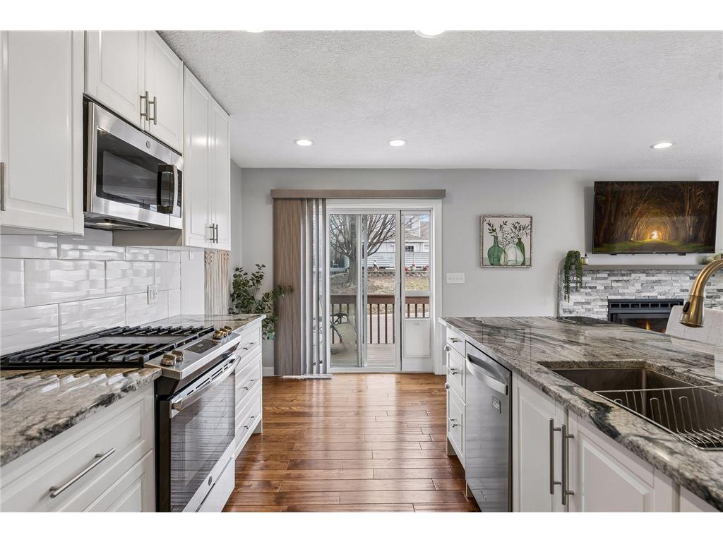 6690 Gretchen Court N Oakdale MN 55128 7067159 image20
