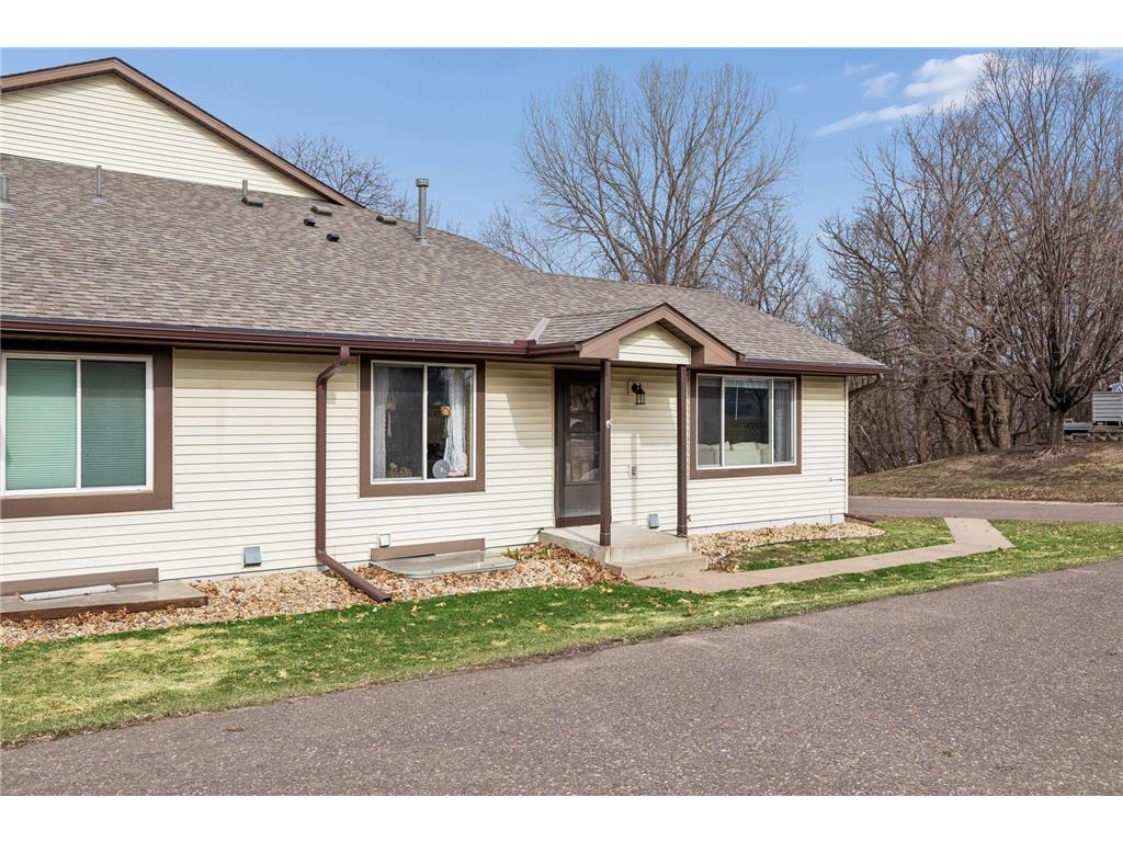 6690 Gretchen Court N Oakdale MN 55128 7067159 image5