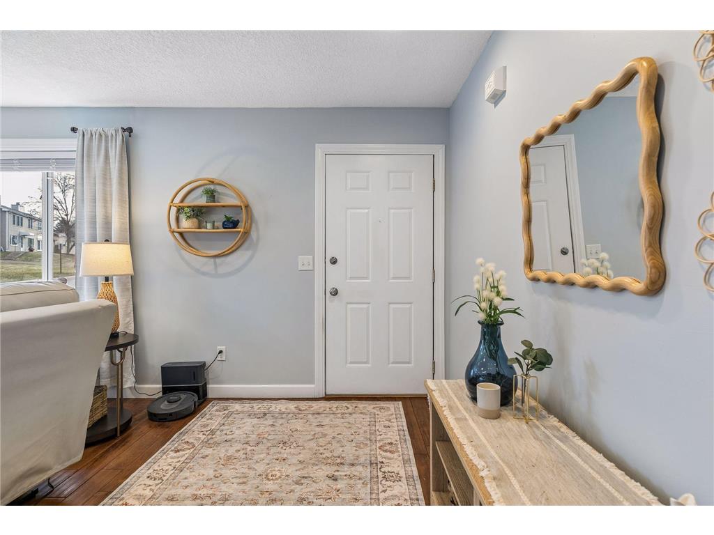 6690 Gretchen Court N Oakdale MN 55128 7067159 image7