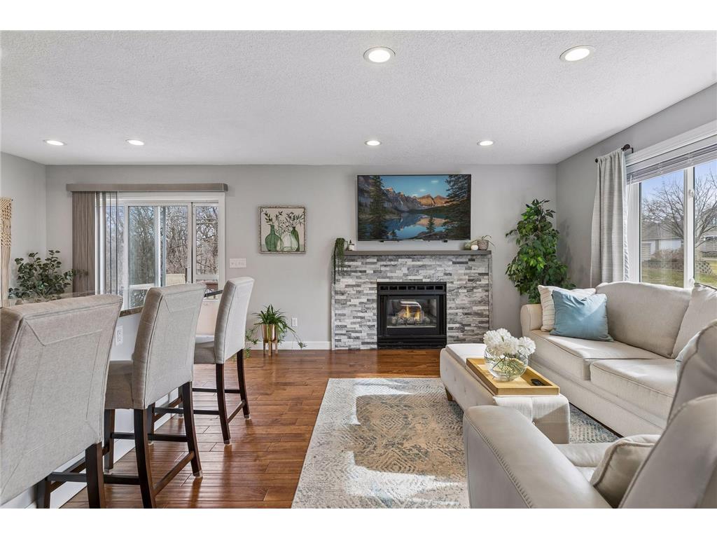 6690 Gretchen Court N Oakdale MN 55128 7067159 image9