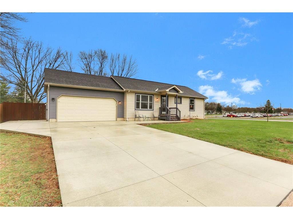 6692 Upper 163rd Court W Lakeville MN 55068 6710017 image1