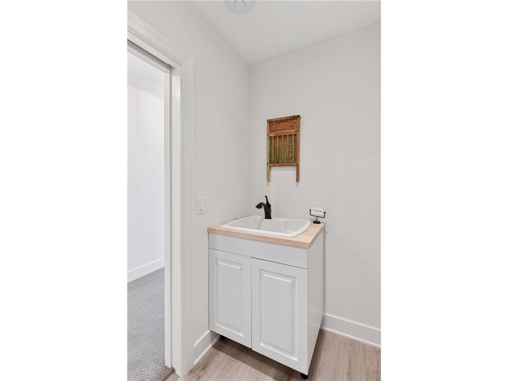 6695 Mckown Court Independence MN 55359 6789630 image40