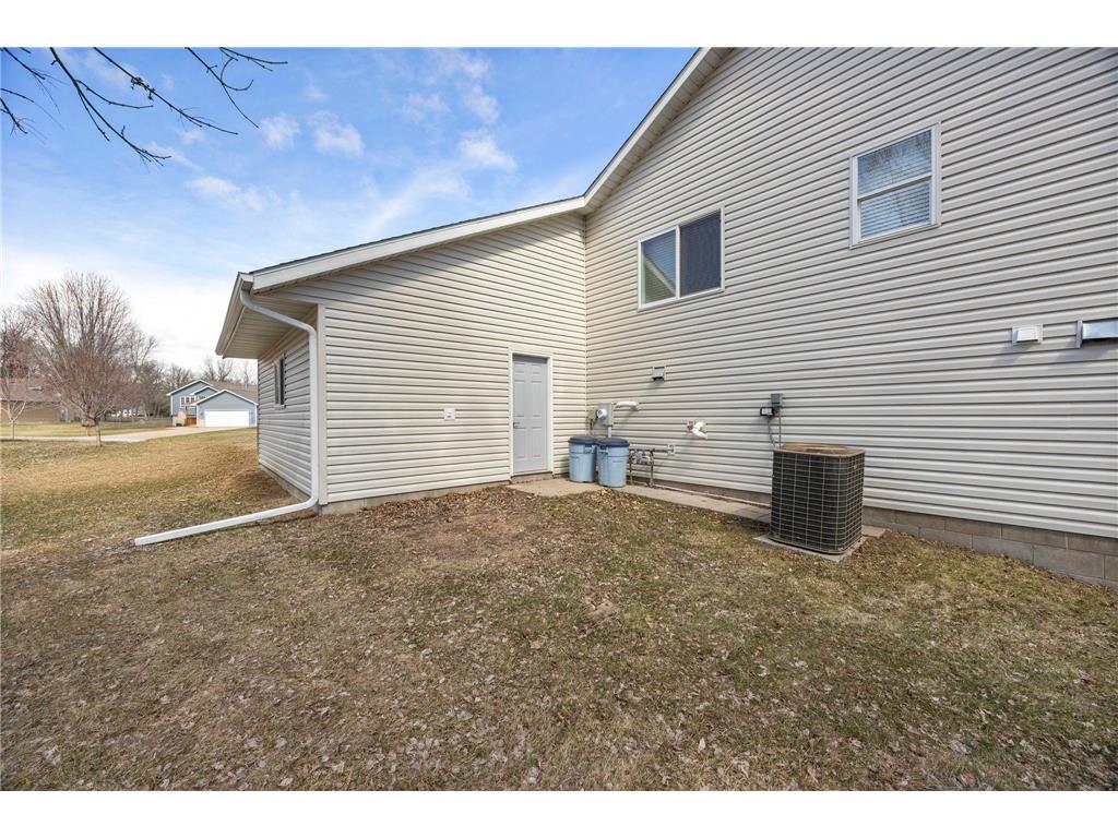 670 6th Street SE Cokato MN 55321 7041729 image69