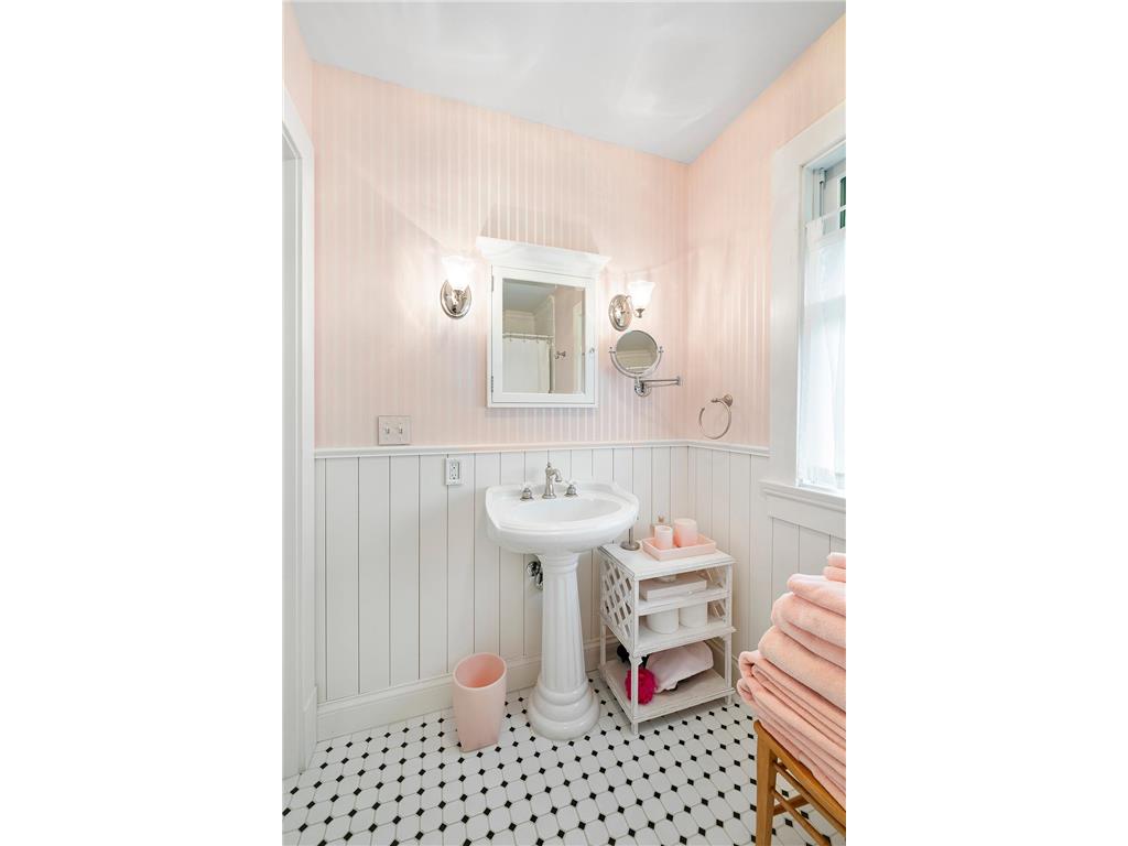 670 Goodrich Avenue Saint Paul MN 55105 7089340 image35