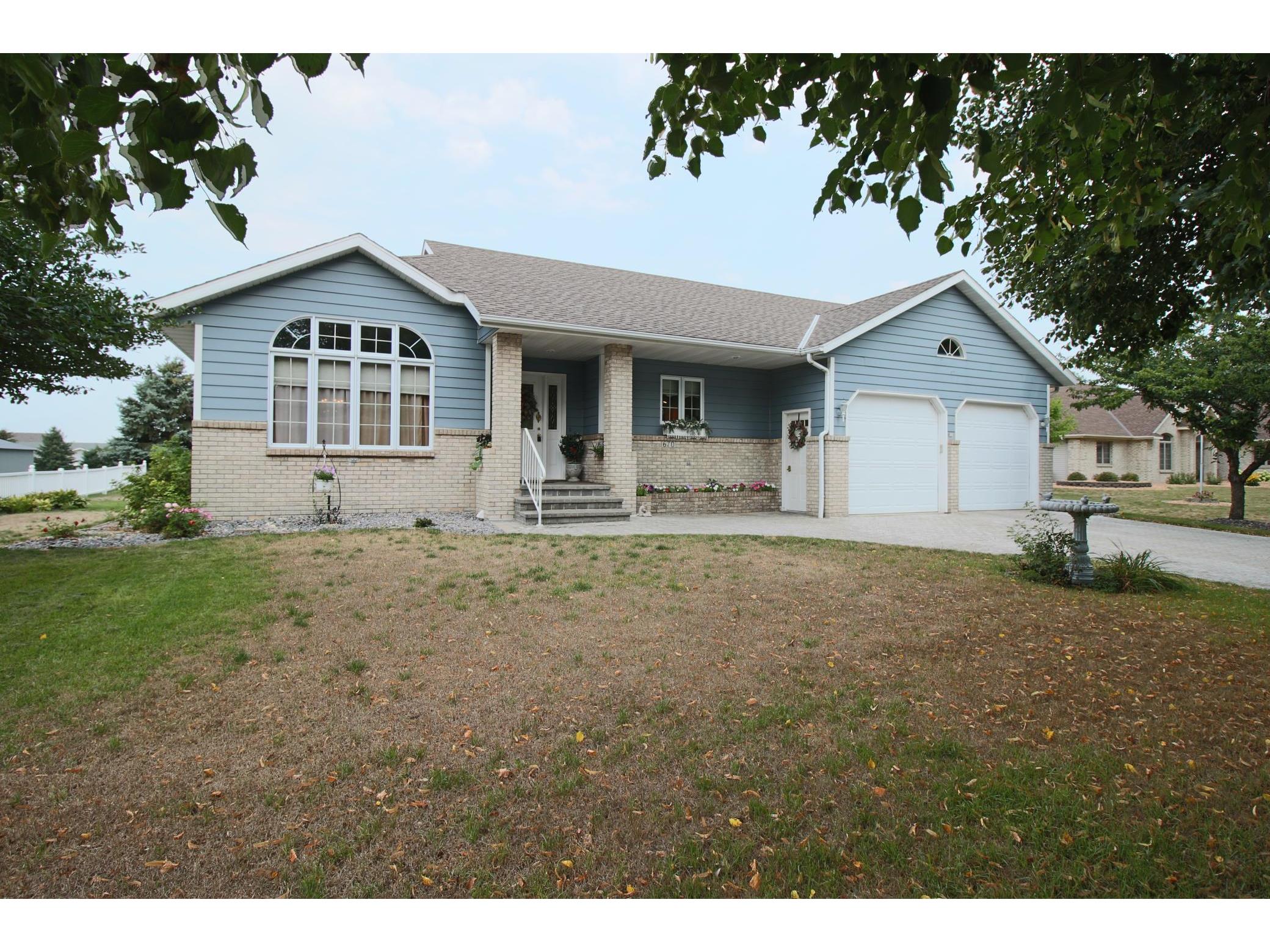 670 S 10th Street, Bird Island, MN 55310 MLS 6082271 Edina Realty