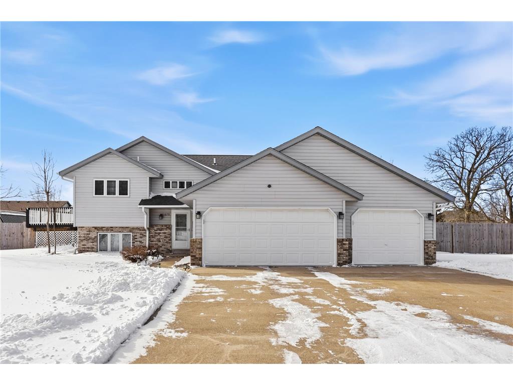 670 W 11th Street Rush City MN 55069 7037154 image1