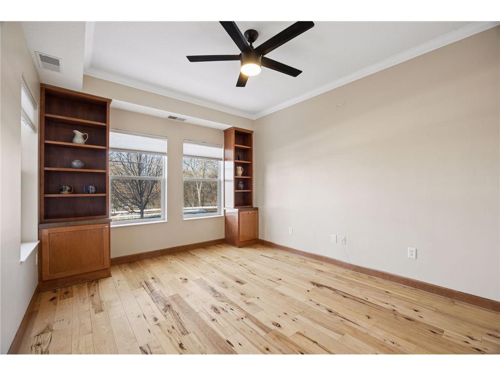 6701 Lake Shore Drive S #101 Richfield MN 55423 - Wood 7040434 image15
