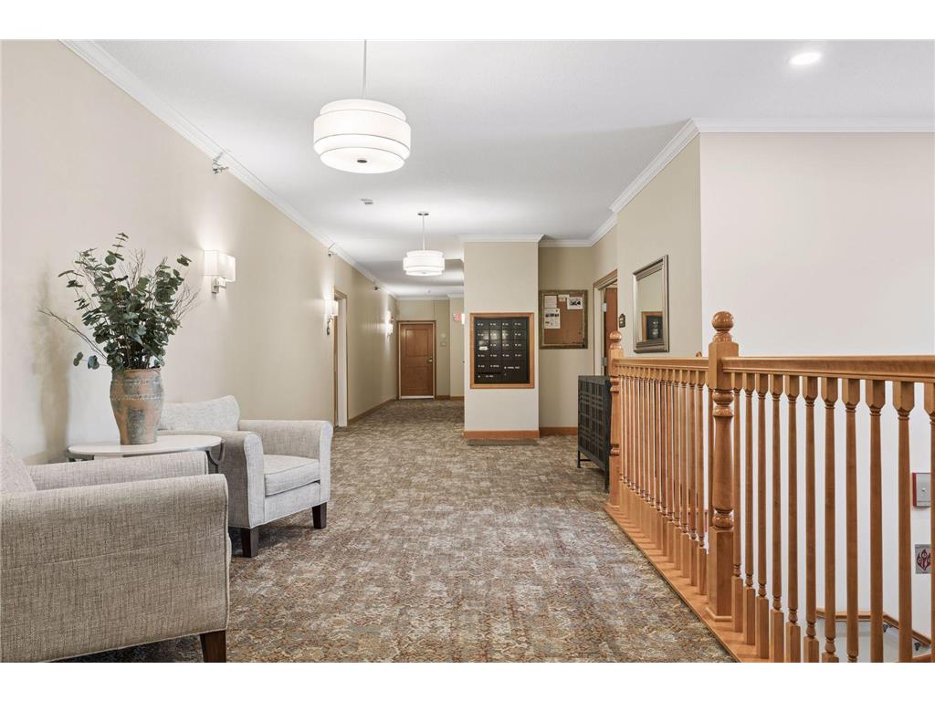 6701 Lake Shore Drive S #101 Richfield MN 55423 - Wood 7040434 image26