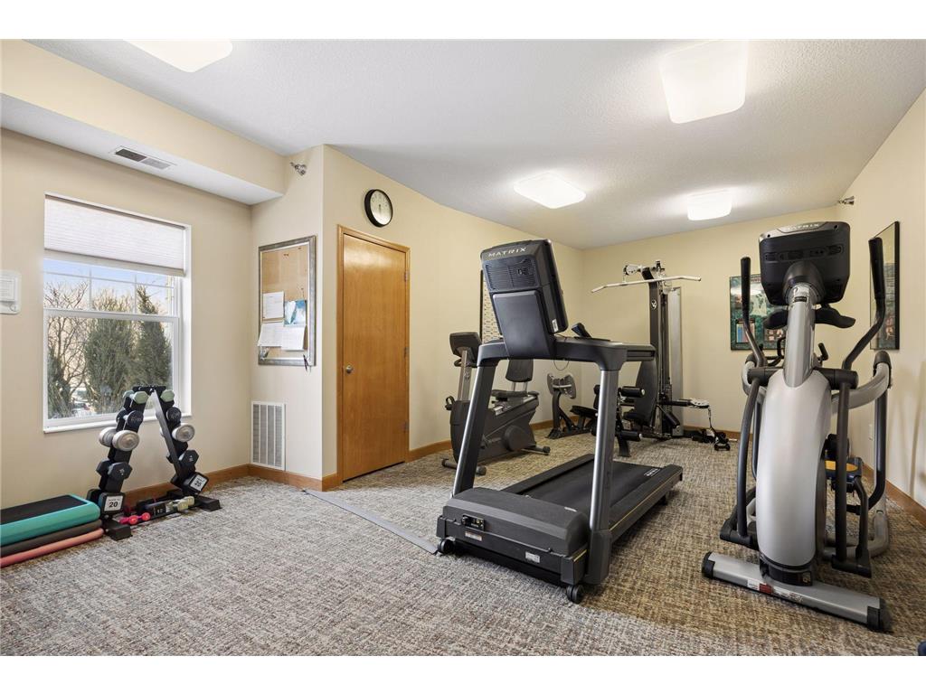 6701 Lake Shore Drive S #101 Richfield MN 55423 - Wood 7040434 image28