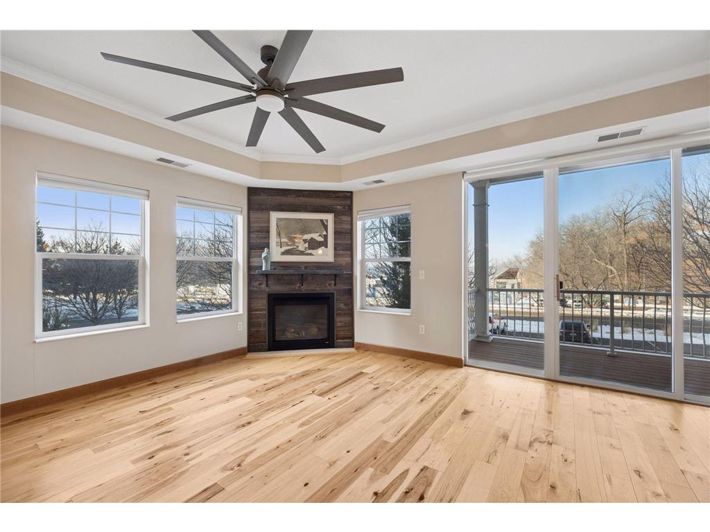 6701 Lake Shore Drive S #101 Richfield MN 55423 - Wood 7040434 image4
