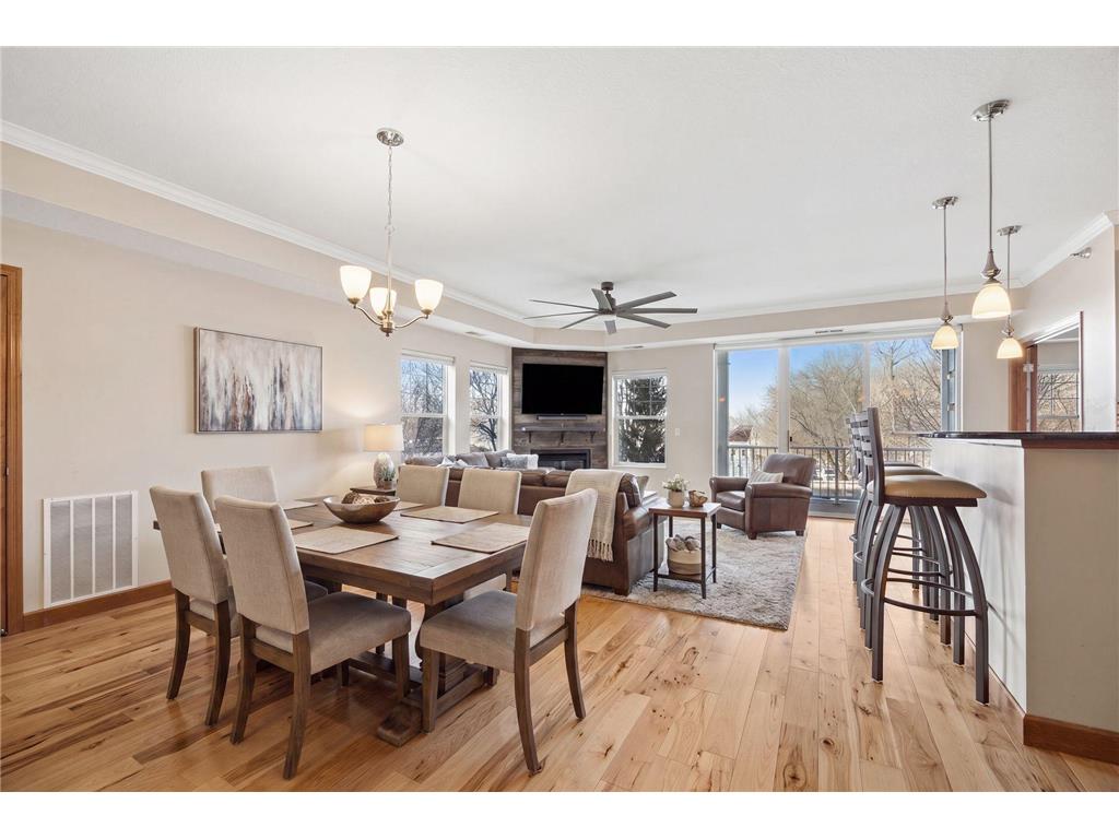 6701 Lake Shore Drive S #101 Richfield MN 55423 - Wood 7040434 image41