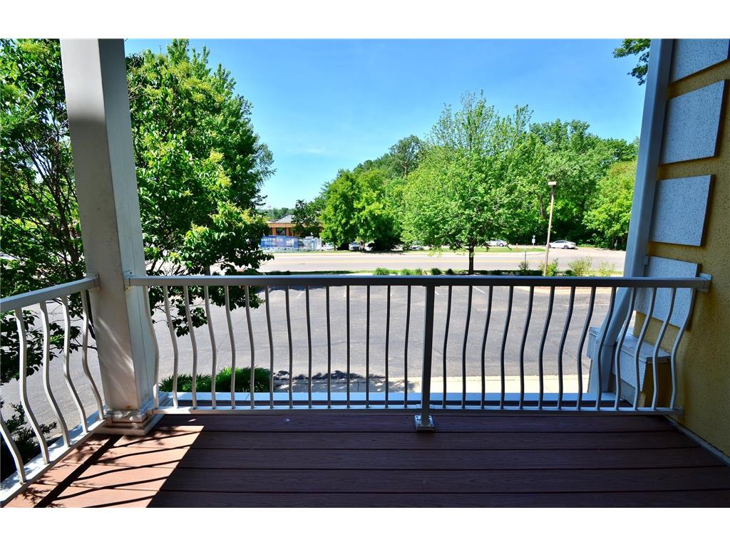 6701 Lake Shore Drive S #101 Richfield MN 55423 - Wood 7040434 image5