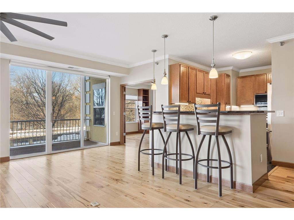 6701 Lake Shore Drive S #101 Richfield MN 55423 - Wood 7040434 image6