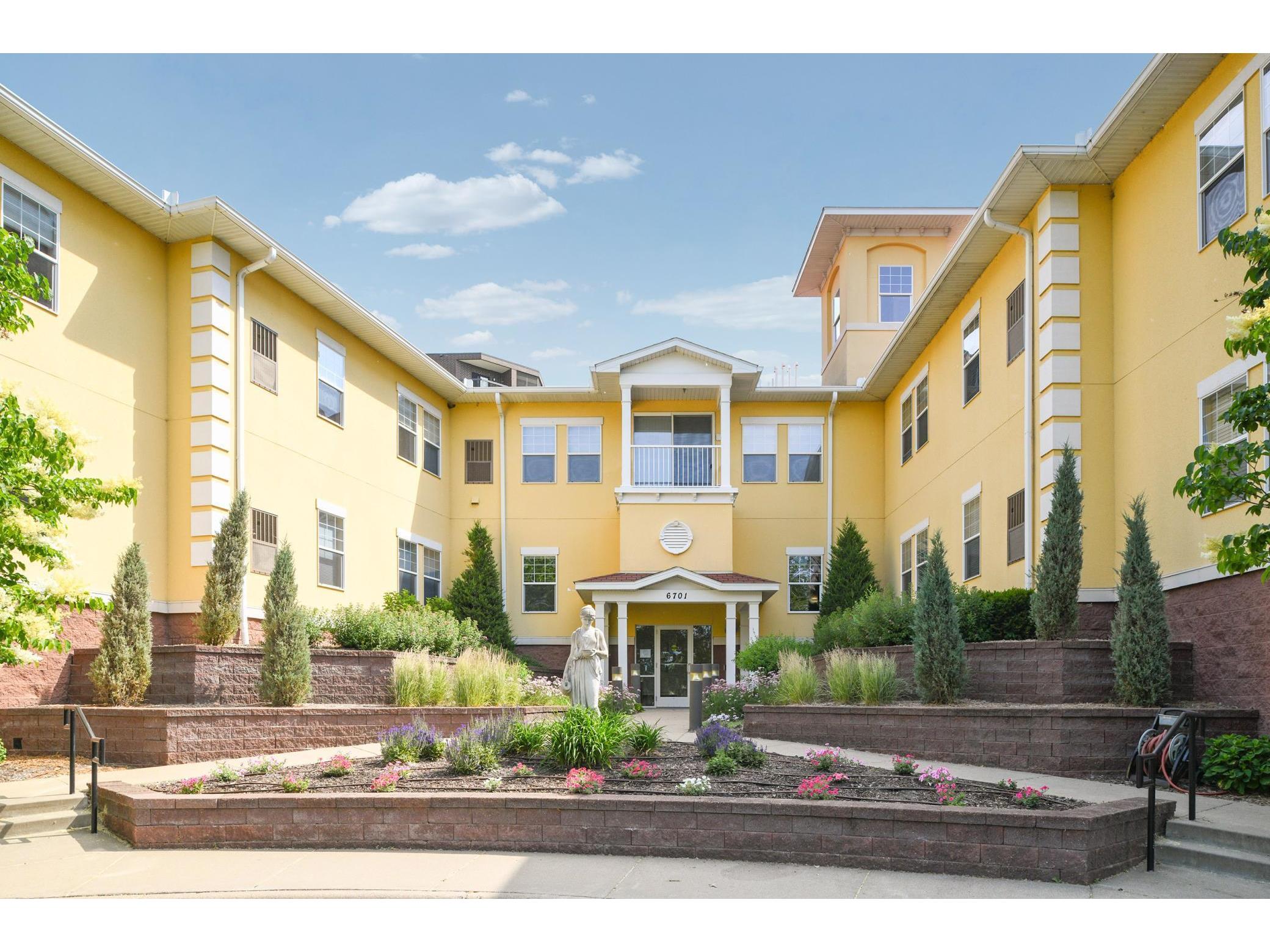 6701 Lake Shore Drive S 203, Richfield, MN, 55423 MLS 6011622