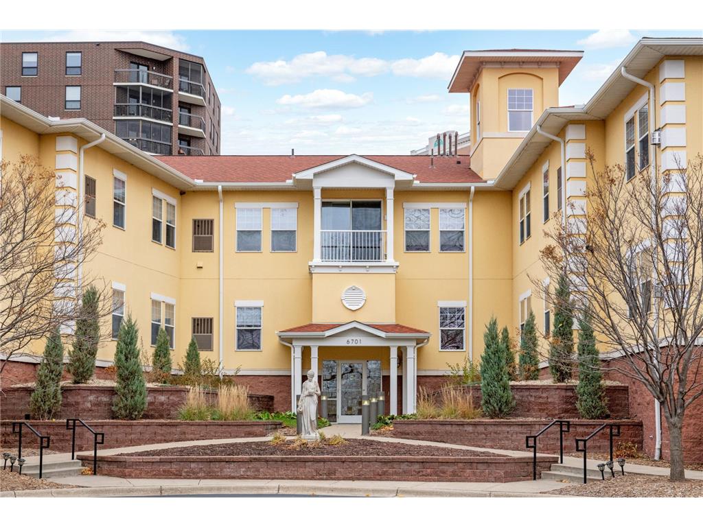 6701 Lake Shore Drive S 205, Richfield, MN 55423 MLS 6308958