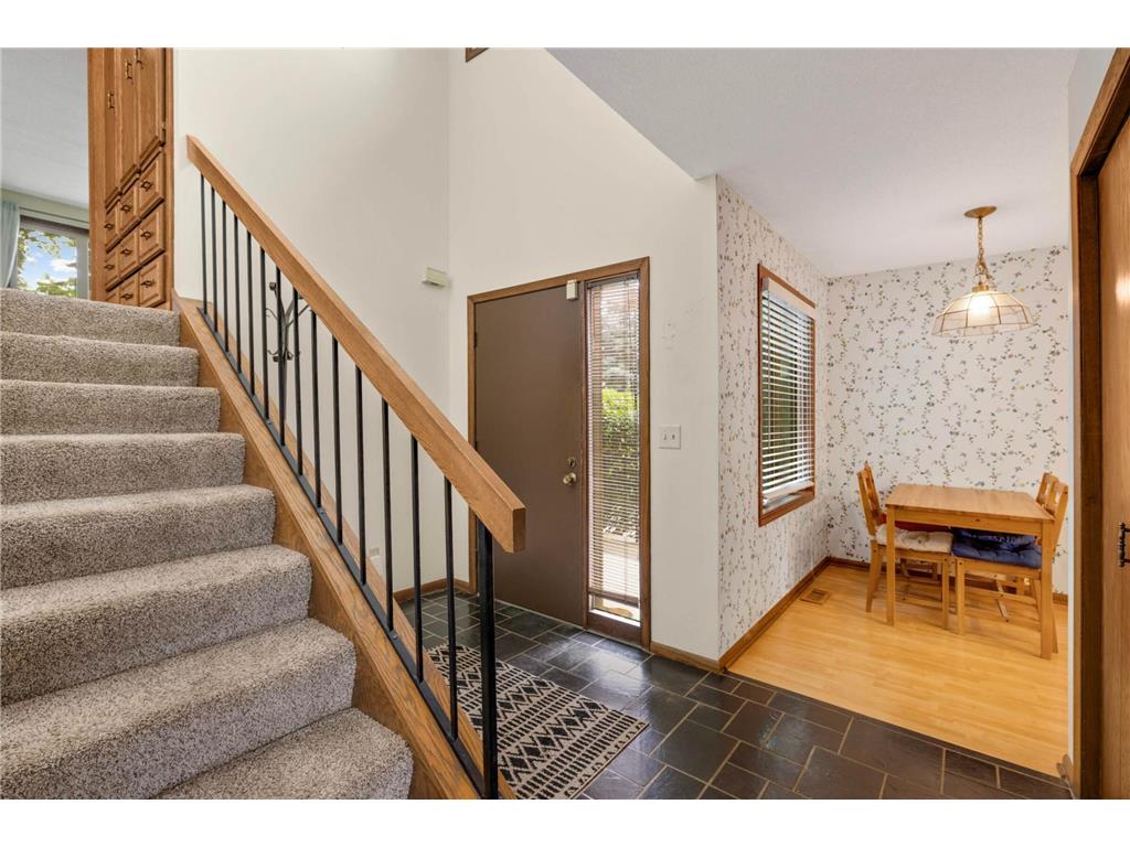 6701 W 82nd Street Bloomington MN 55438 7001336 image1