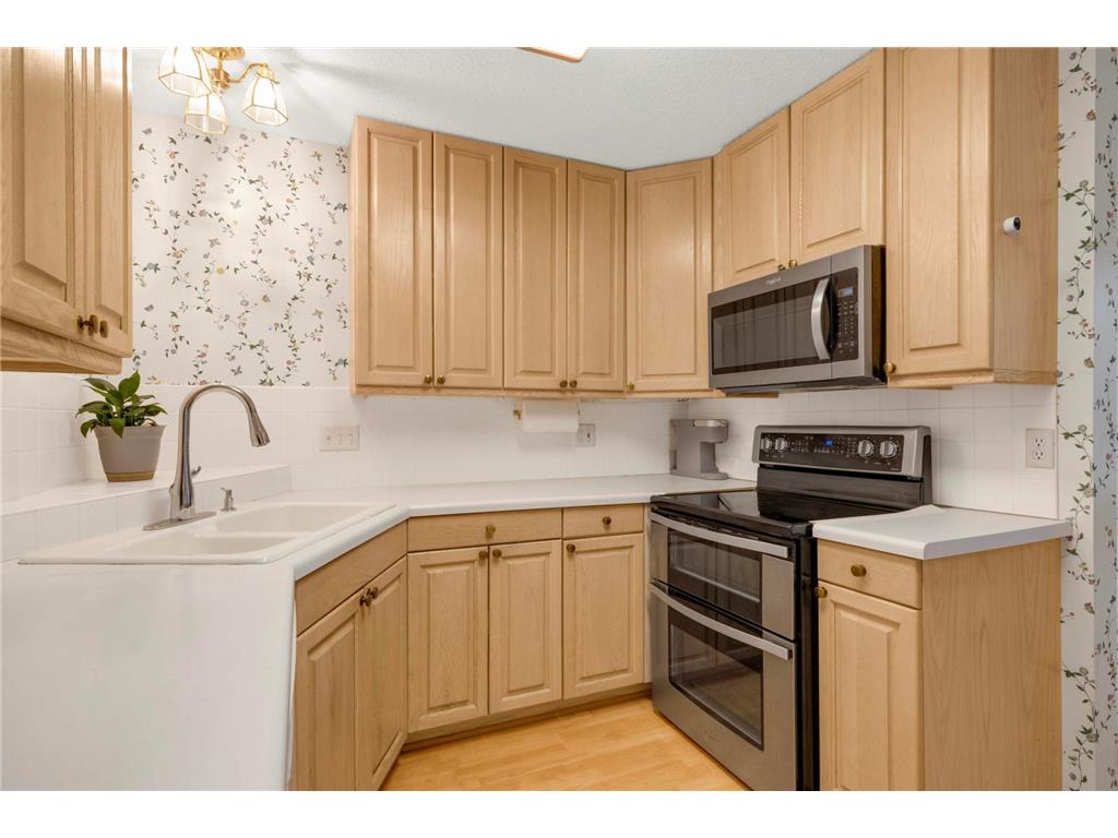 6701 W 82nd Street Bloomington MN 55438 7001336 image17