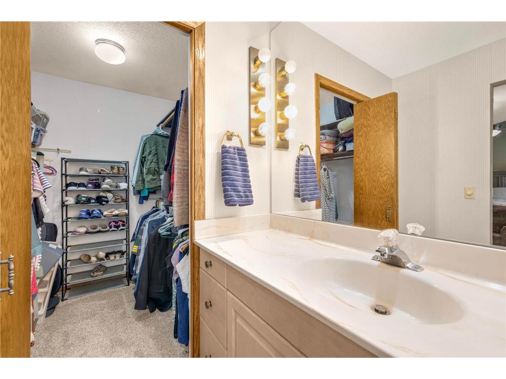 6701 W 82nd Street Bloomington MN 55438 7001336 image21