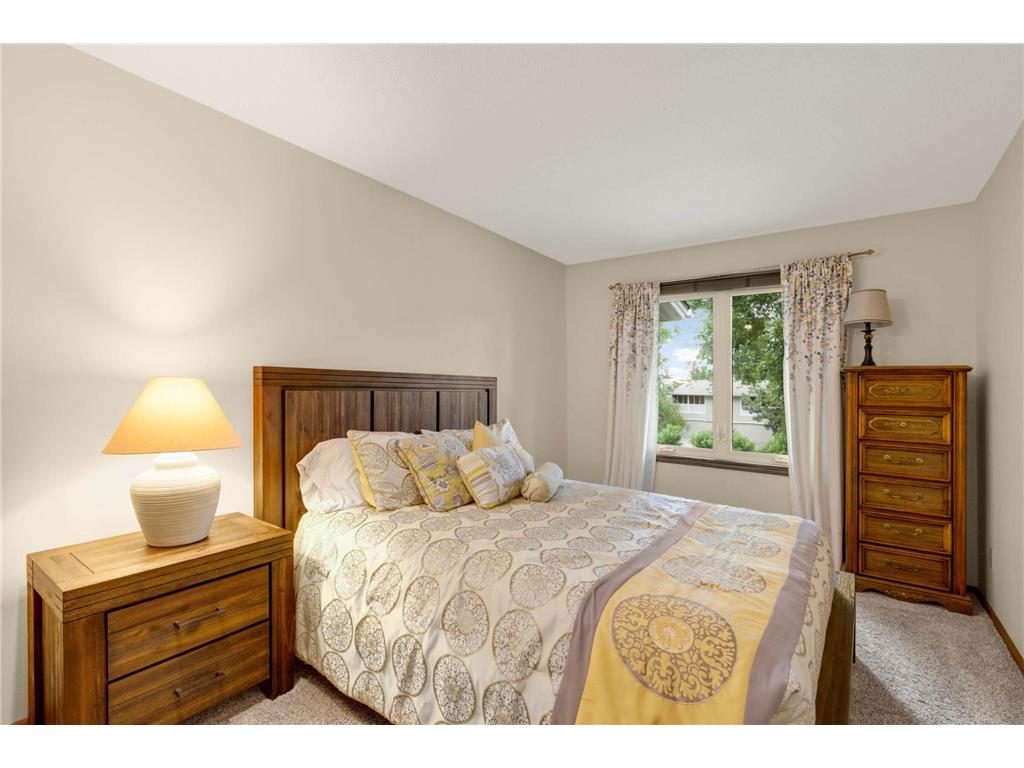 6701 W 82nd Street Bloomington MN 55438 7001336 image23