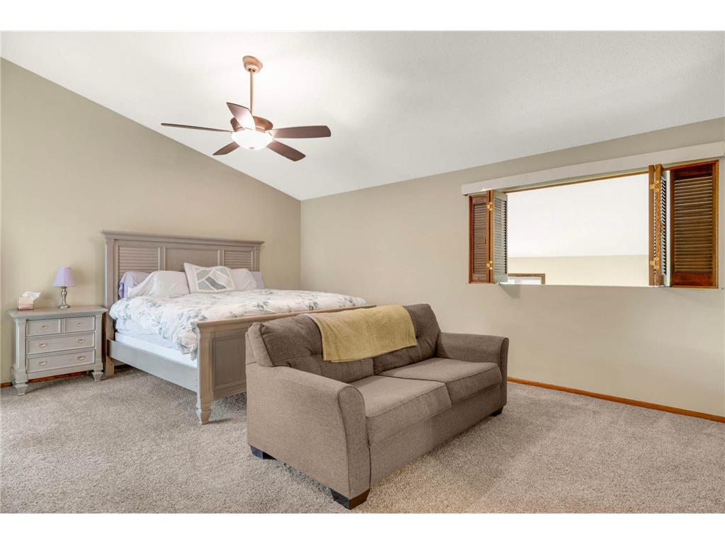 6701 W 82nd Street Bloomington MN 55438 7001336 image4