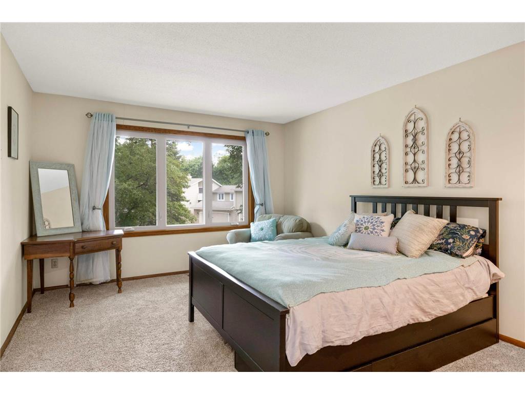 6701 W 82nd Street Bloomington MN 55438 7001336 image5