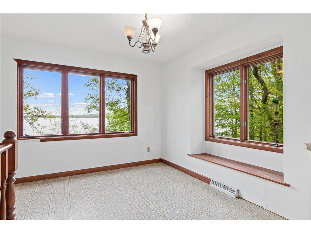 6705 327th Lane NW Wyanett Twp MN 55371 - Green 6818786 image11