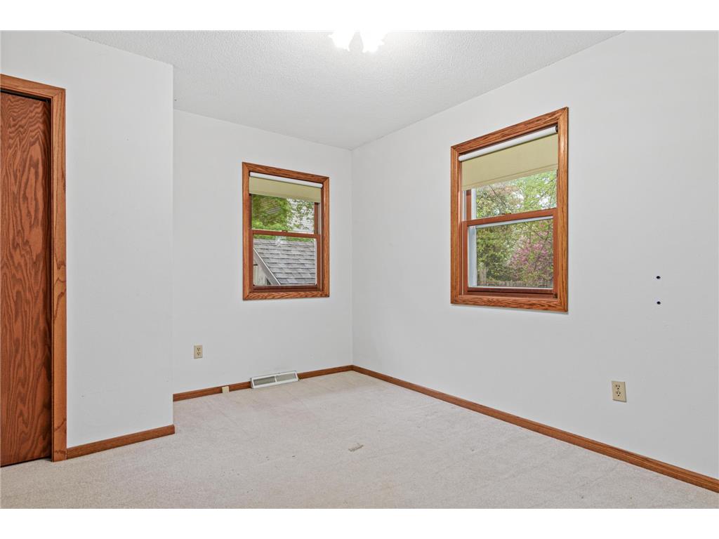 6705 327th Lane NW Wyanett Twp MN 55371 - Green 6818786 image18