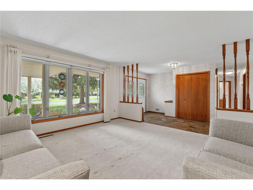 6708 W 82nd Street Bloomington MN 55438 7058802 image11