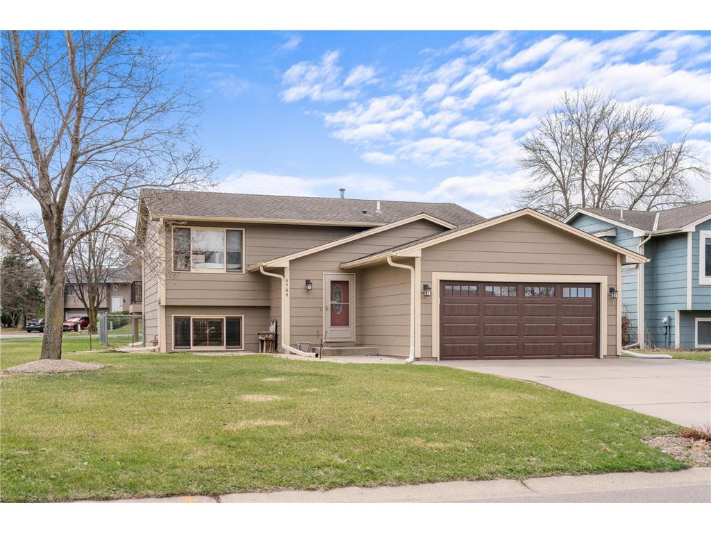 6709 110th Avenue N Champlin MN 55316 7061090 image1