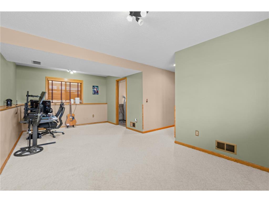 6709 110th Avenue N Champlin MN 55316 7061090 image14