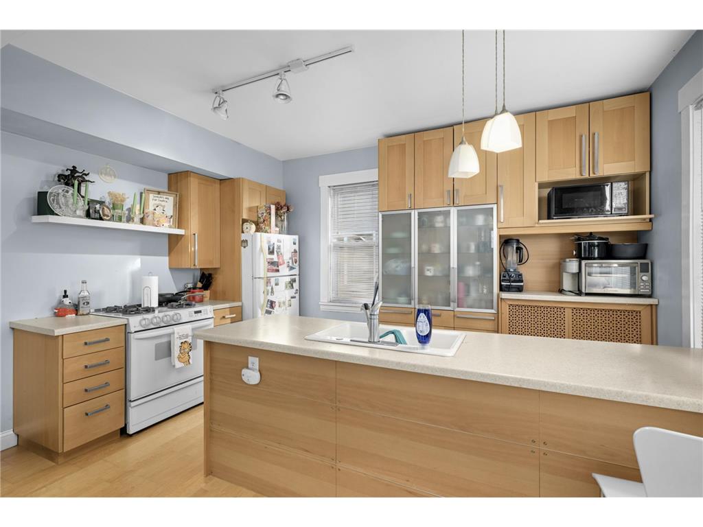 671 Canton Street Saint Paul MN 55102 7015694 image17