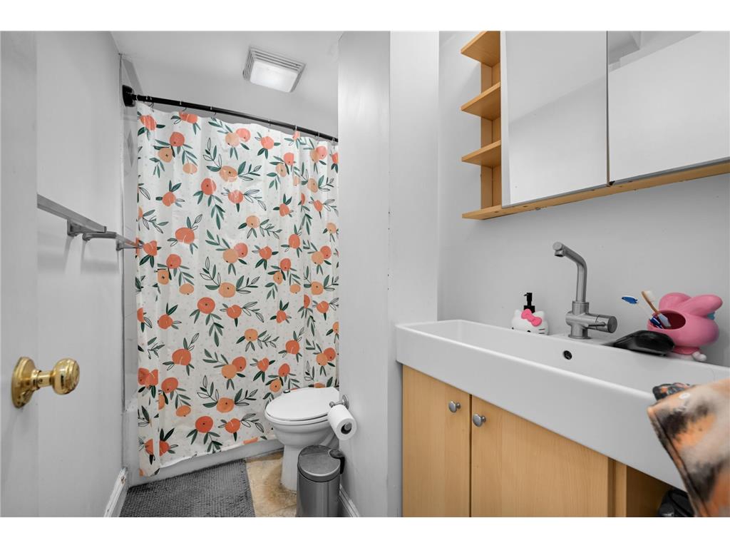 671 Canton Street Saint Paul MN 55102 7015694 image23