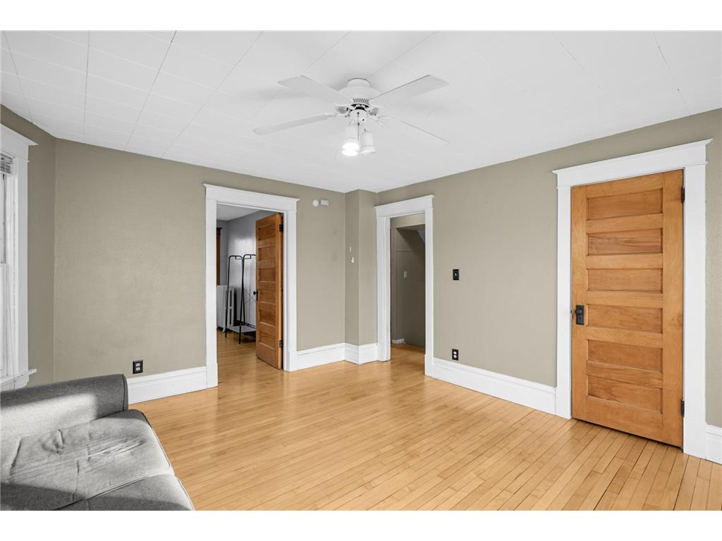 671 Canton Street Saint Paul MN 55102 7015694 image3