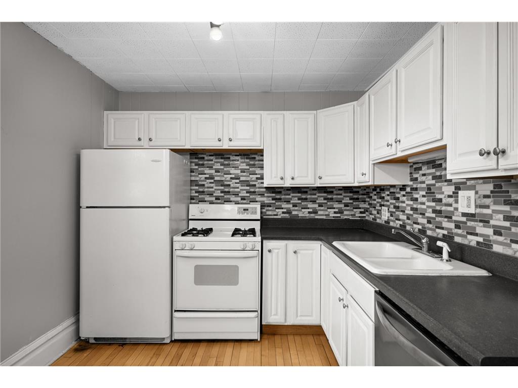 671 Canton Street Saint Paul MN 55102 7015694 image7