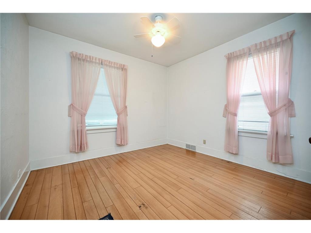 671 E King Street Winona MN 55987 7070732 image13