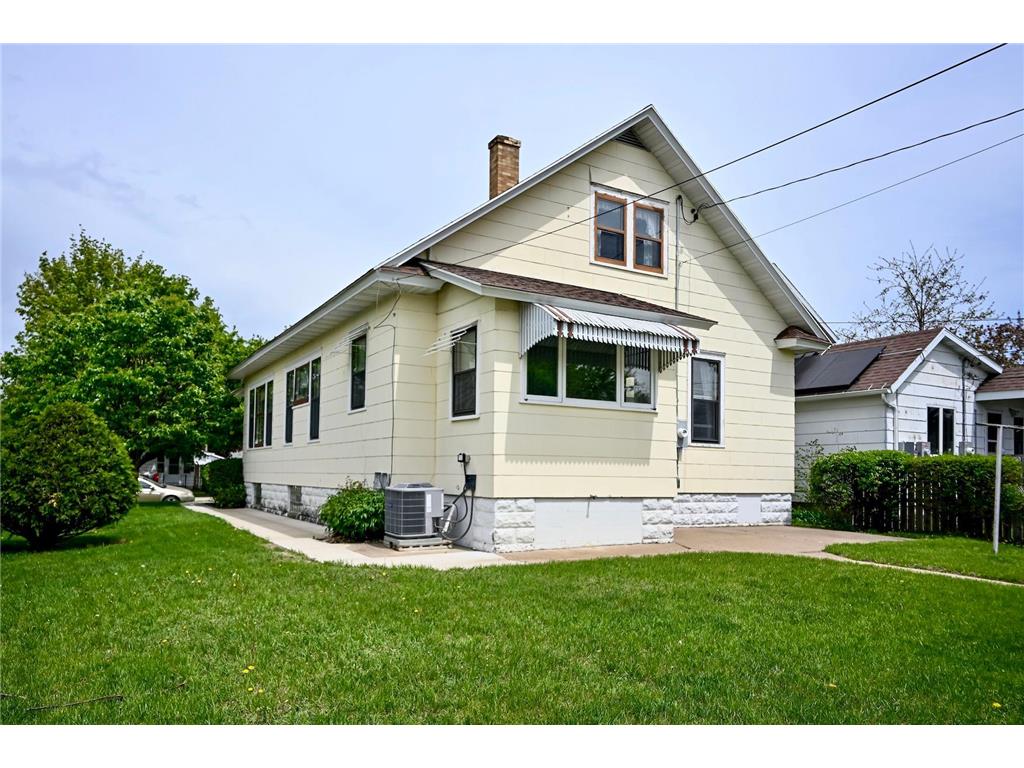 671 E King Street Winona MN 55987 7070732 image24